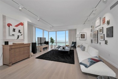 Exquisite and modern home in the sky on the 61st Floor at the