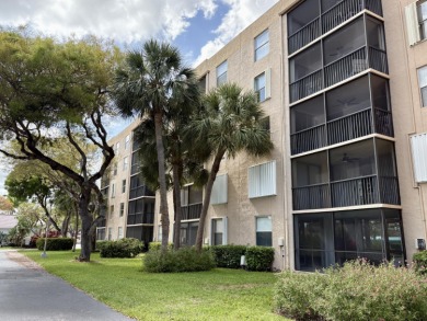 2 Bed | 2 Bath Condo in Prime Boca Raton Location - Minutes from