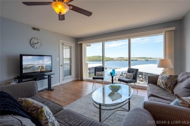 Beautifully maintained 2-bedroom, 2-bath condo at Parkside Place