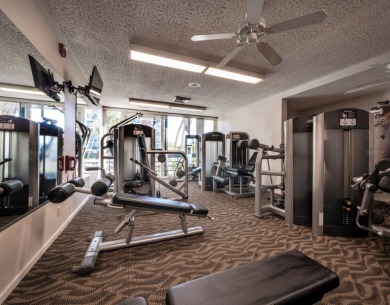 One or more photo(s) has been virtually staged. Enjoy