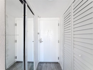 Beautiful sought after unit, oceanfront studio with gorgeous