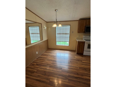 Charming Country Manufactured Home on Over a Quarter