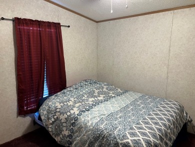 Charming Country Manufactured Home on Over a Quarter