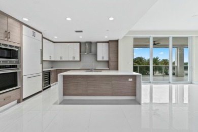 Private Elevator invites you to this spacious 3bed/3.5bath plus