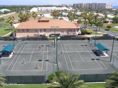 Top floor! Unobstructed, southerly views of nature preserve and