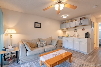 Looking for the perfect lakefront escape? Look no further! This