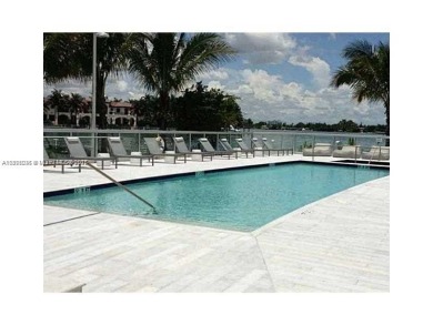 LUXURIOUS COASTAL LIFESTYLE IN HIGH-END BOUTIQUE BUILDING IN