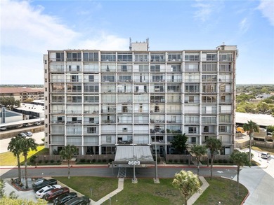 Beautiful one bedroom one bathroom condo in a great location!