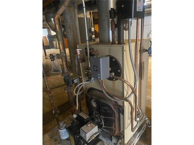 Nice professional office/retail building located on Post Road