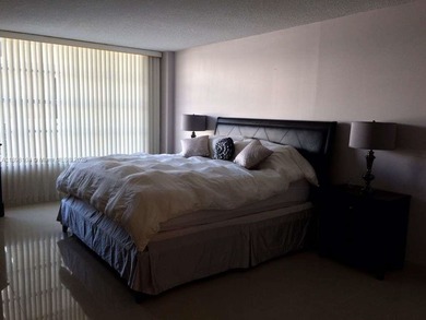 GREAT OPPORTUNITY !
Stylish coastal living at the