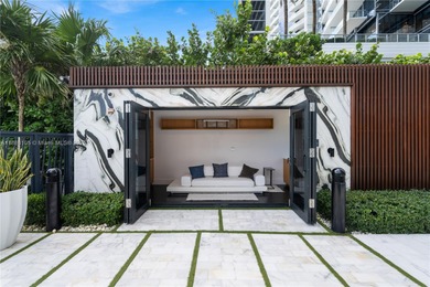 FULL-FLOOR DESIGNER OCEANFRONT LOWER PENTHOUSE WITH UNOBSTRUCTED