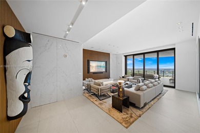 FULL-FLOOR DESIGNER OCEANFRONT LOWER PENTHOUSE WITH UNOBSTRUCTED