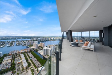 FULL-FLOOR DESIGNER OCEANFRONT LOWER PENTHOUSE WITH UNOBSTRUCTED