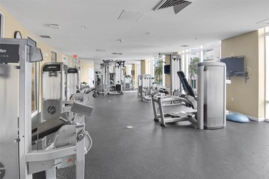 BEAUTIFUL PENTHOUSE CORNER UNIT AMAZING VIEWS OF OCEAN, CITY AND