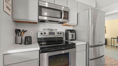 Welcome home to the Osage Vista's community. This top floor unit