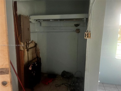 Investor special! Single-family home featuring 3 bedrooms and 2