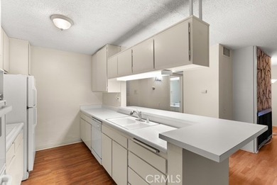 Great Condo, Great Price!!  This condo is conveniently located