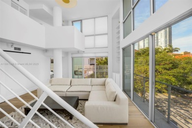 Recently renovated 2 bed, 2 bath residence in the boutique Ilona