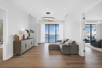 MAJOR RENOVATION COMPLETED IN APRIL 2024. Enchanting waterfront