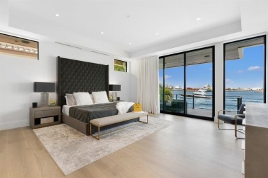 MAJOR RENOVATION COMPLETED IN APRIL 2024. Enchanting waterfront