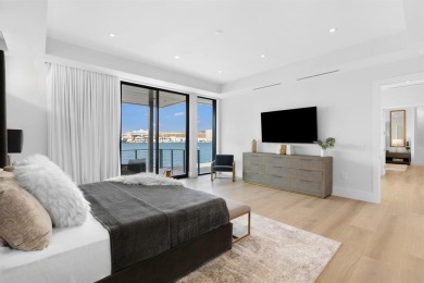 MAJOR RENOVATION COMPLETED IN APRIL 2024. Enchanting waterfront