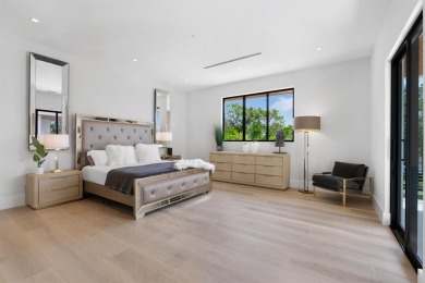 MAJOR RENOVATION COMPLETED IN APRIL 2024. Enchanting waterfront