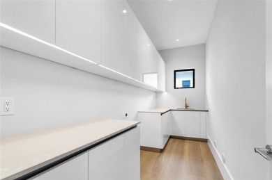 MAJOR RENOVATION COMPLETED IN APRIL 2024. Enchanting waterfront