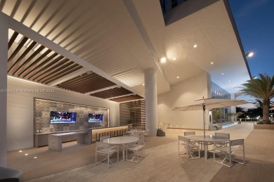 The only residence in The Harbour with this layout: a 16th-floor