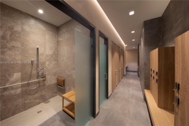 The only residence in The Harbour with this layout: a 16th-floor