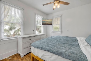 FULLY LEASED AND FURNISHED TURNKEY INVESTMENT POTENTIAL!