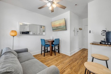 FULLY LEASED AND FURNISHED TURNKEY INVESTMENT POTENTIAL!