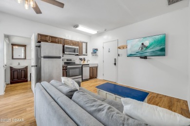 FULLY LEASED AND FURNISHED TURNKEY INVESTMENT POTENTIAL!