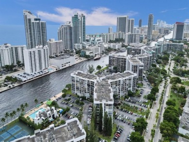 Experience this beautiful 1 bed/ 1.5 bath, INTRACOASTAL- FRONT