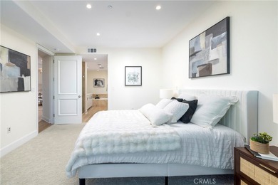 3072 Scholarship - Luxury Living in The Plaza. Experience