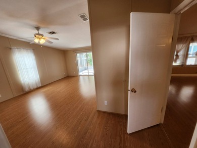 55+/01/3BD2BA/1920SQ/HUGE/GRANITE/INSULATED WINDOWS/CROWN