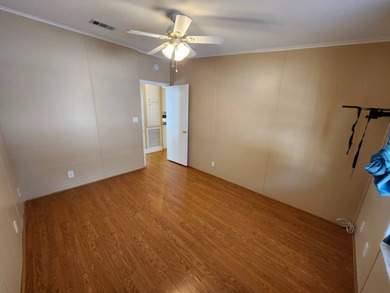 55+/01/3BD2BA/1920SQ/HUGE/GRANITE/INSULATED WINDOWS/CROWN