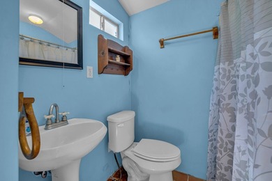 Quiet Country Getaway with Modern Amenities. Escape to this