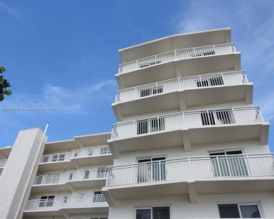 2/2 NEWLY REFINISHED UNIT BEACHFRONT ON BROADWALK WITH