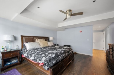 Exceptional, custom built corner unit at Pinnacle. Downtown