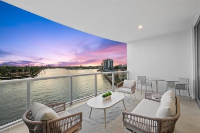Experience breathtaking panoramic views of the intracoastal
