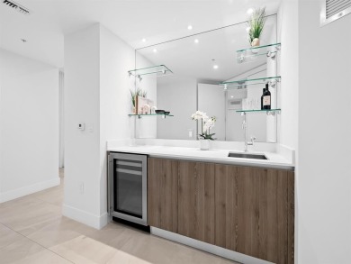 Experience breathtaking panoramic views of the intracoastal