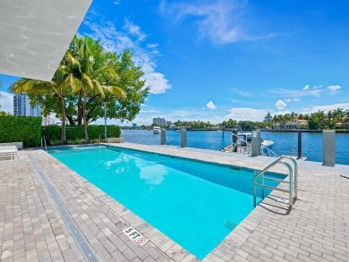 Experience breathtaking panoramic views of the intracoastal