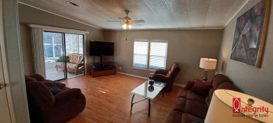 Come settle down in comfort and relaxation in a lovely