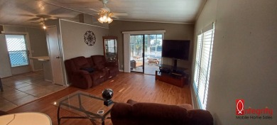 Come settle down in comfort and relaxation in a lovely