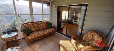 Come settle down in comfort and relaxation in a lovely