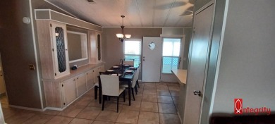 Come settle down in comfort and relaxation in a lovely