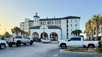 Boat lovers this is the perfect complex for you. Just seconds