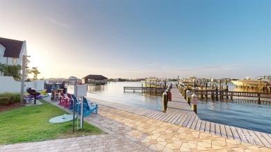 Boat lovers this is the perfect complex for you. Just seconds