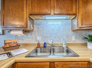 This beautifully furnished 1-bedroom condo at Lake of the Ozarks