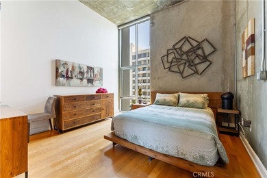 Located on the corner of the top floor, it has 13 ft